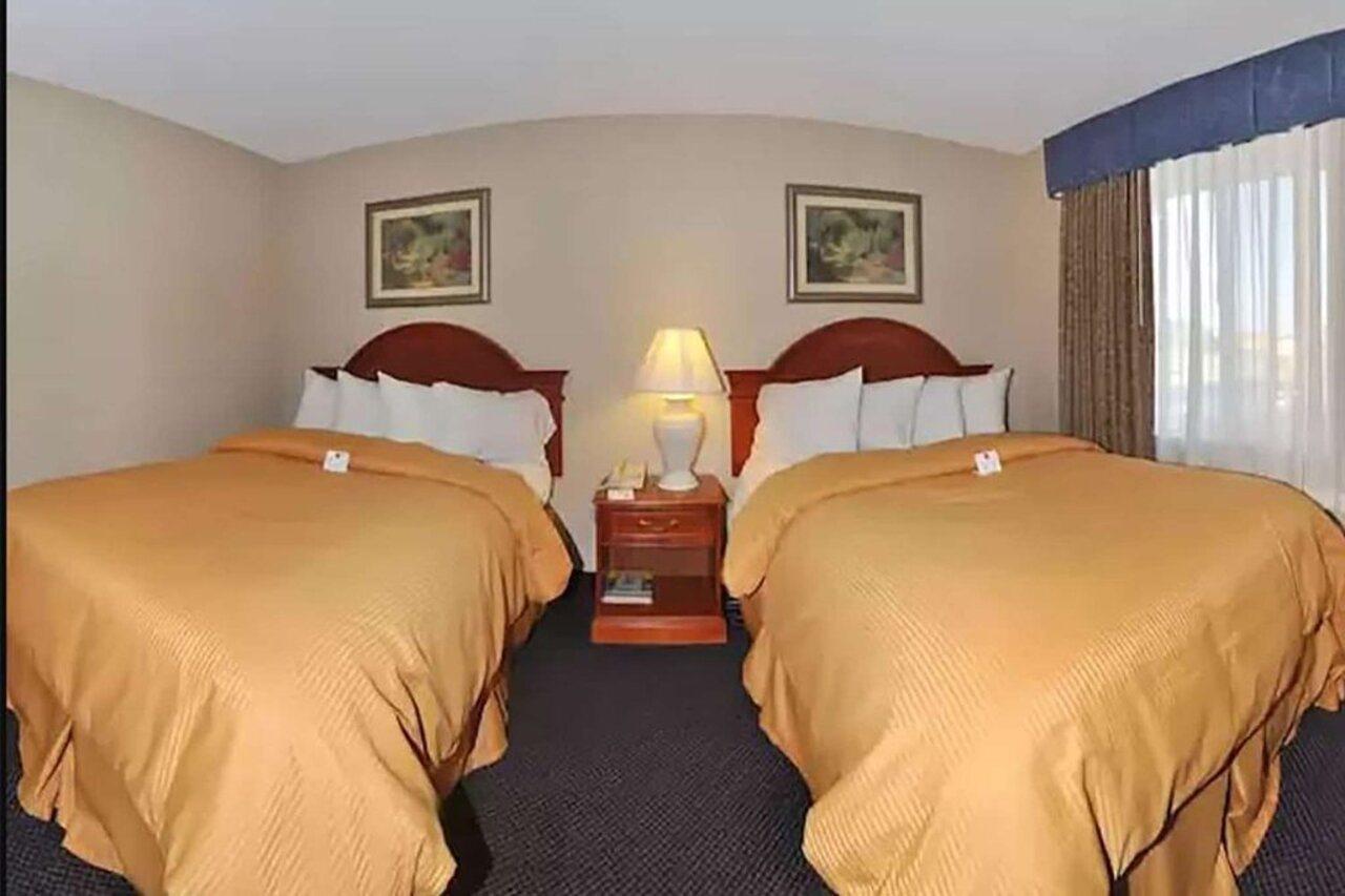 Days Inn By Wyndham Stockton Zewnętrze zdjęcie