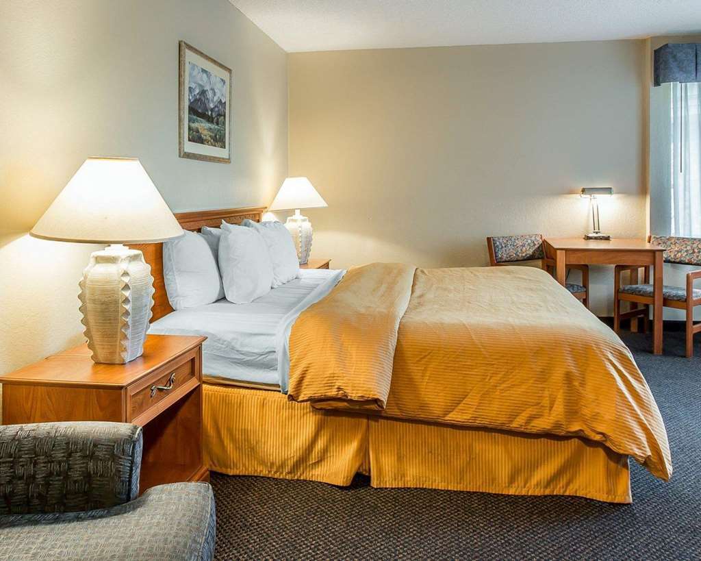 Days Inn By Wyndham Stockton Zewnętrze zdjęcie