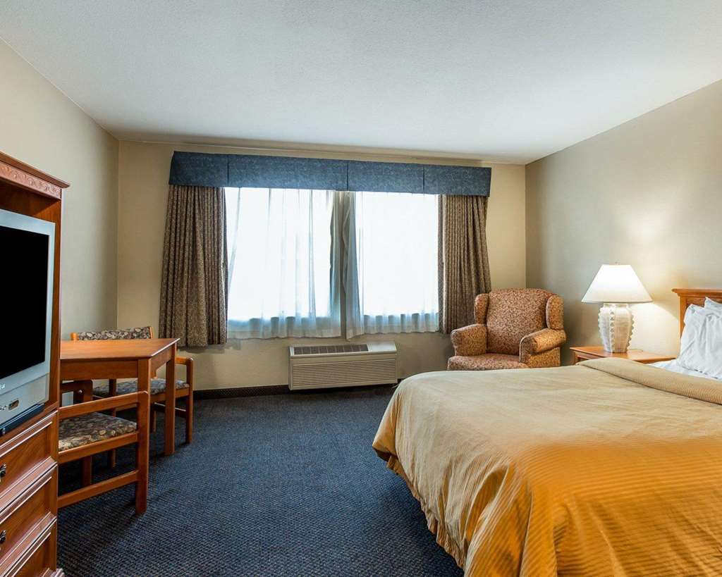 Days Inn By Wyndham Stockton Zewnętrze zdjęcie