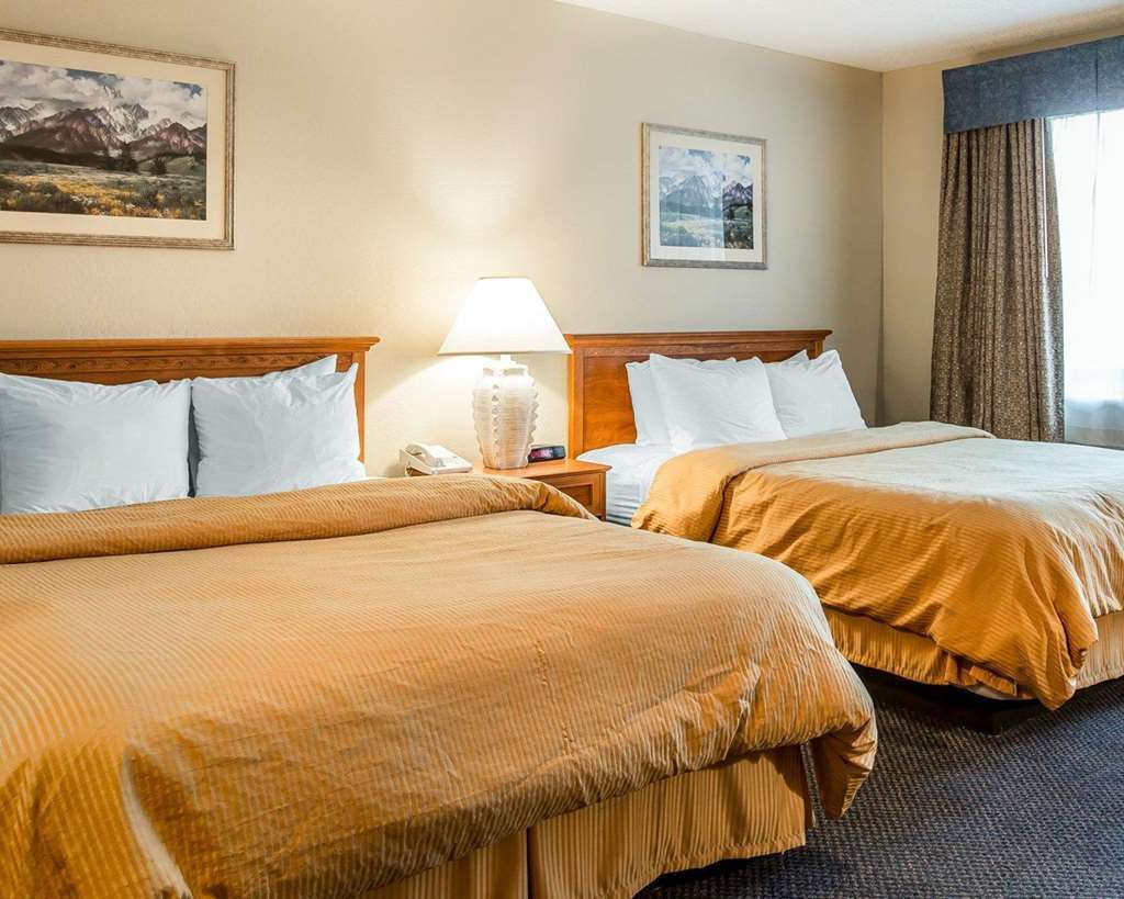 Days Inn By Wyndham Stockton Zewnętrze zdjęcie