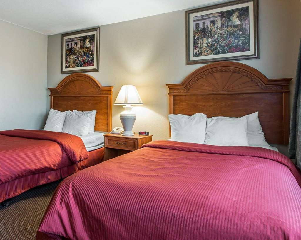 Days Inn By Wyndham Stockton Zewnętrze zdjęcie